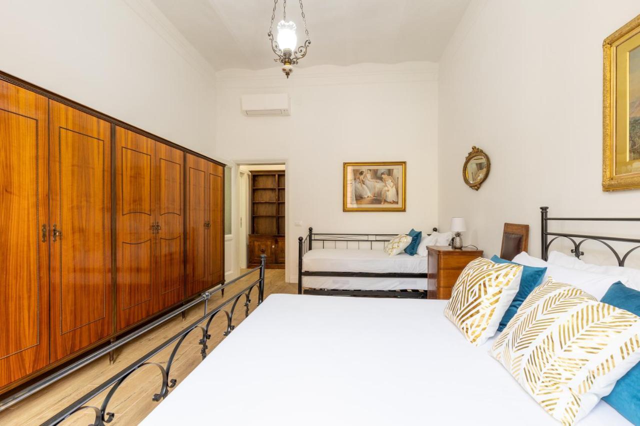 Gentile Suites - Private Rooms Rom Eksteriør billede